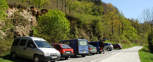 The path begins to the left of the Atxarte car park